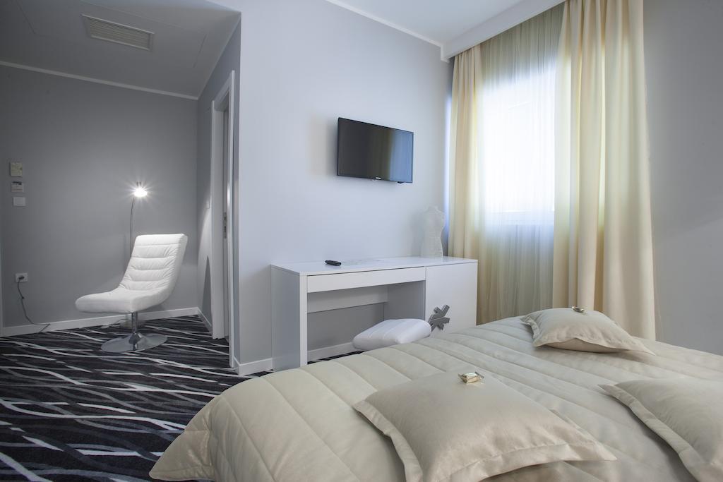 New Belgrade Garni Hotel Cameră foto